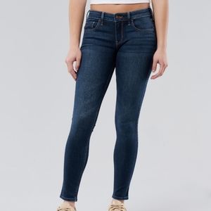 Hollister | Low Rise Dark Wash Skinny Jeans